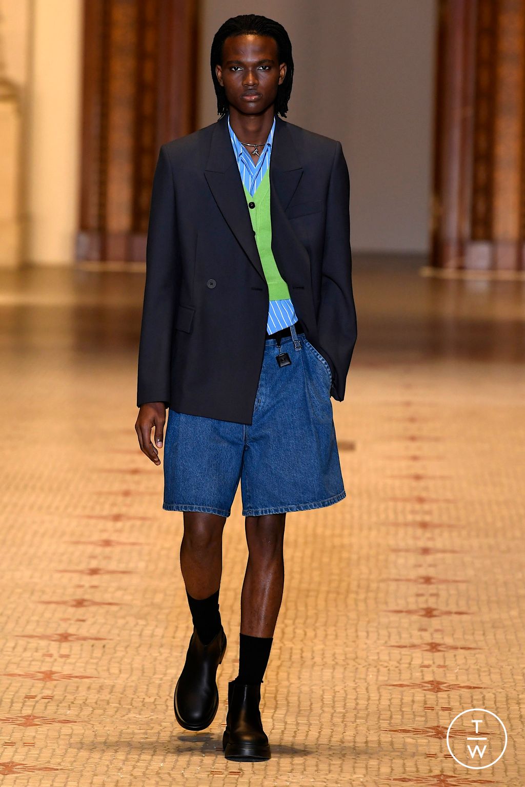 Fashion Week Paris Spring/Summer 2023 look 16 from the Wooyoungmi collection menswear