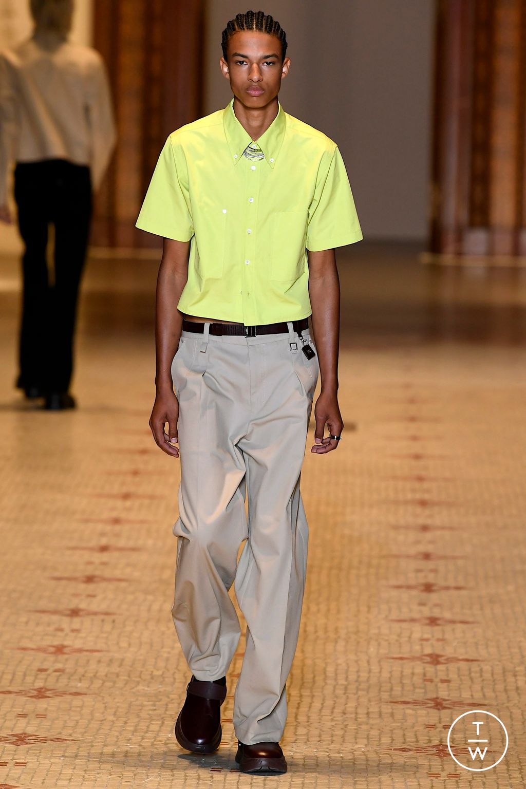 Fashion Week Paris Spring/Summer 2023 look 17 from the Wooyoungmi collection 男装