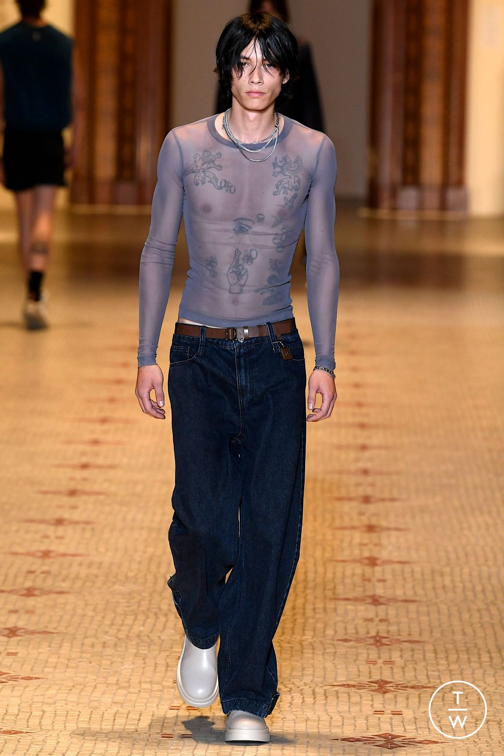 Fashion Week Paris Spring/Summer 2023 look 22 from the Wooyoungmi collection menswear