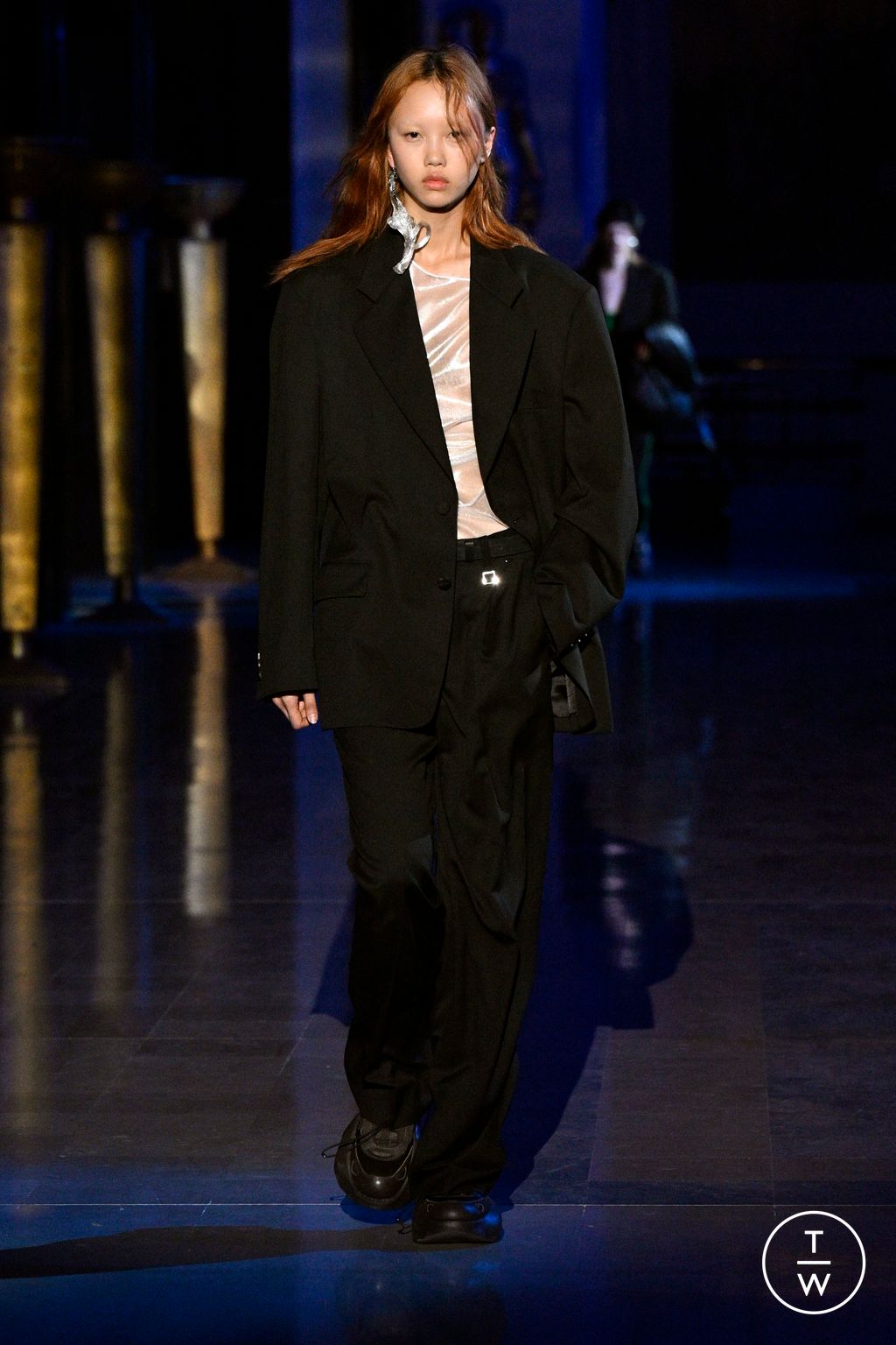 Fashion Week Paris Spring/Summer 2024 look 3 de la collection Wooyoungmi menswear