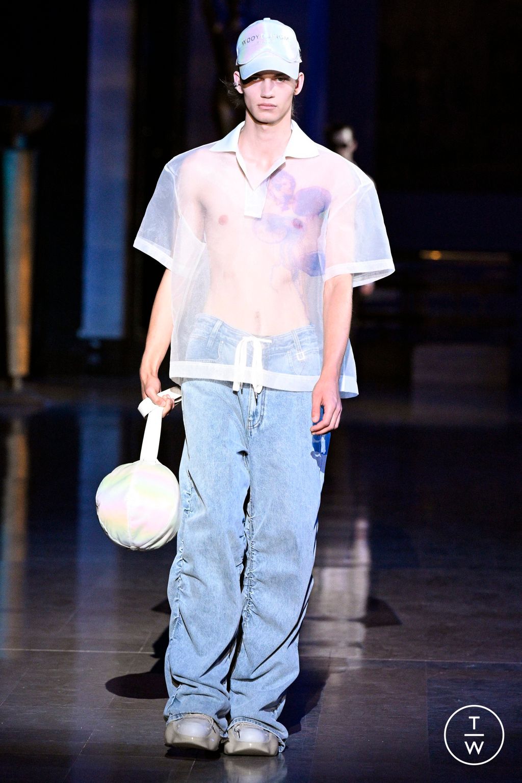 Fashion Week Paris Spring/Summer 2024 look 25 from the Wooyoungmi collection menswear