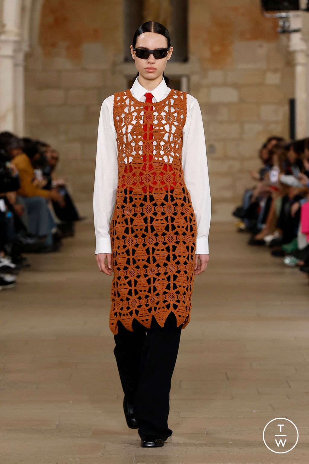 Fashion Week Paris Spring-Summer 2025 look 19 de la collection Wooyoungmi menswear