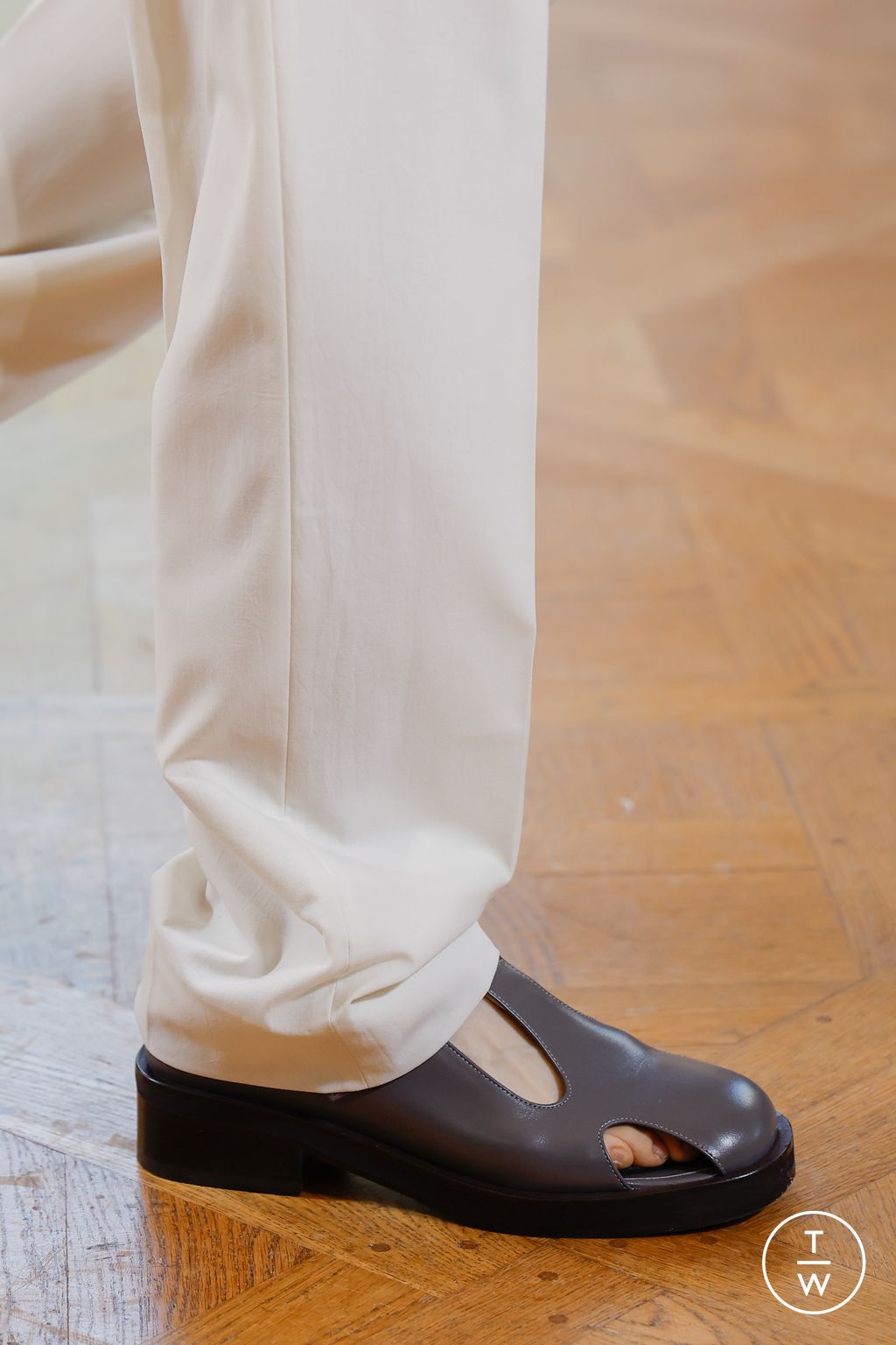 Fashion Week Paris Spring/Summer 2026 look 3 from the Wooyoungmi collection menswear accessories