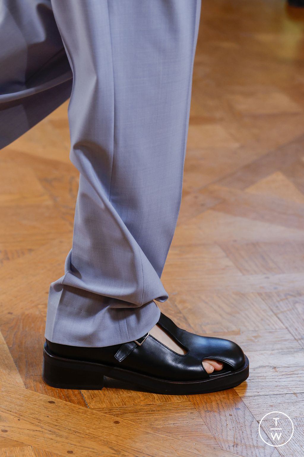 Fashion Week Paris Spring/Summer 2026 look 25 from the Wooyoungmi collection menswear accessories