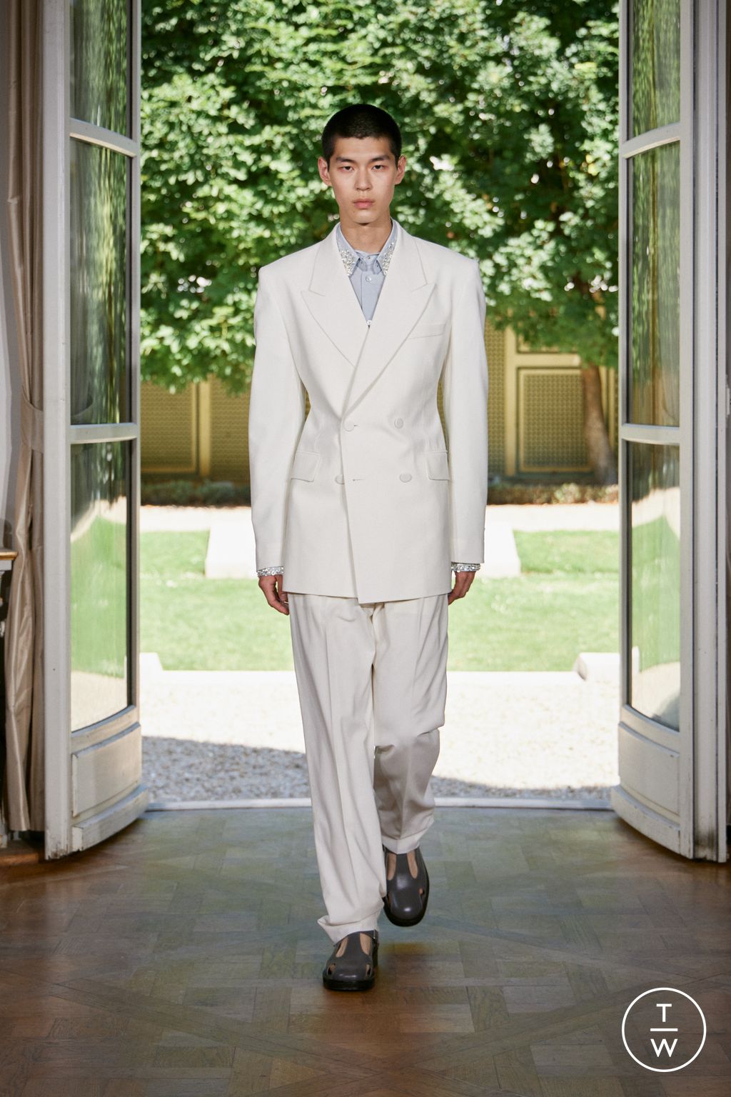 Fashion Week Paris Spring/Summer 2026 look 3 from the Wooyoungmi collection menswear