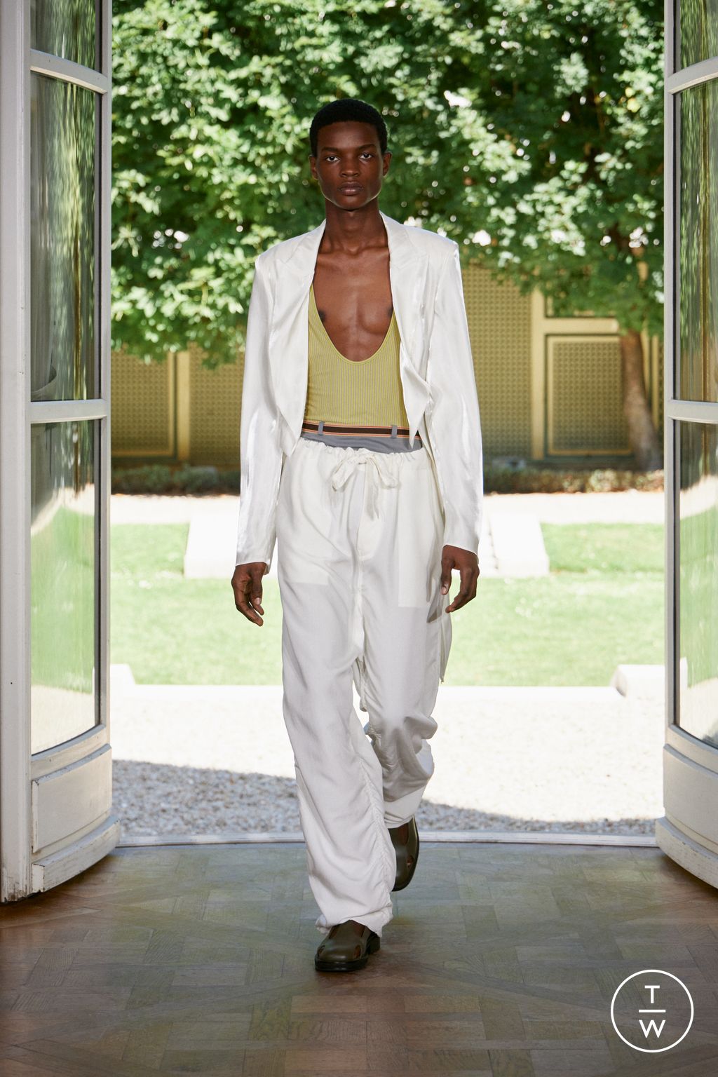 Fashion Week Paris Spring/Summer 2026 look 4 from the Wooyoungmi collection menswear