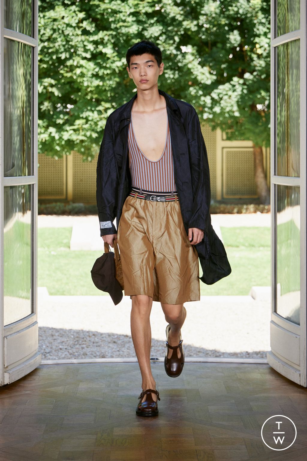 Fashion Week Paris Spring/Summer 2026 look 15 from the Wooyoungmi collection menswear