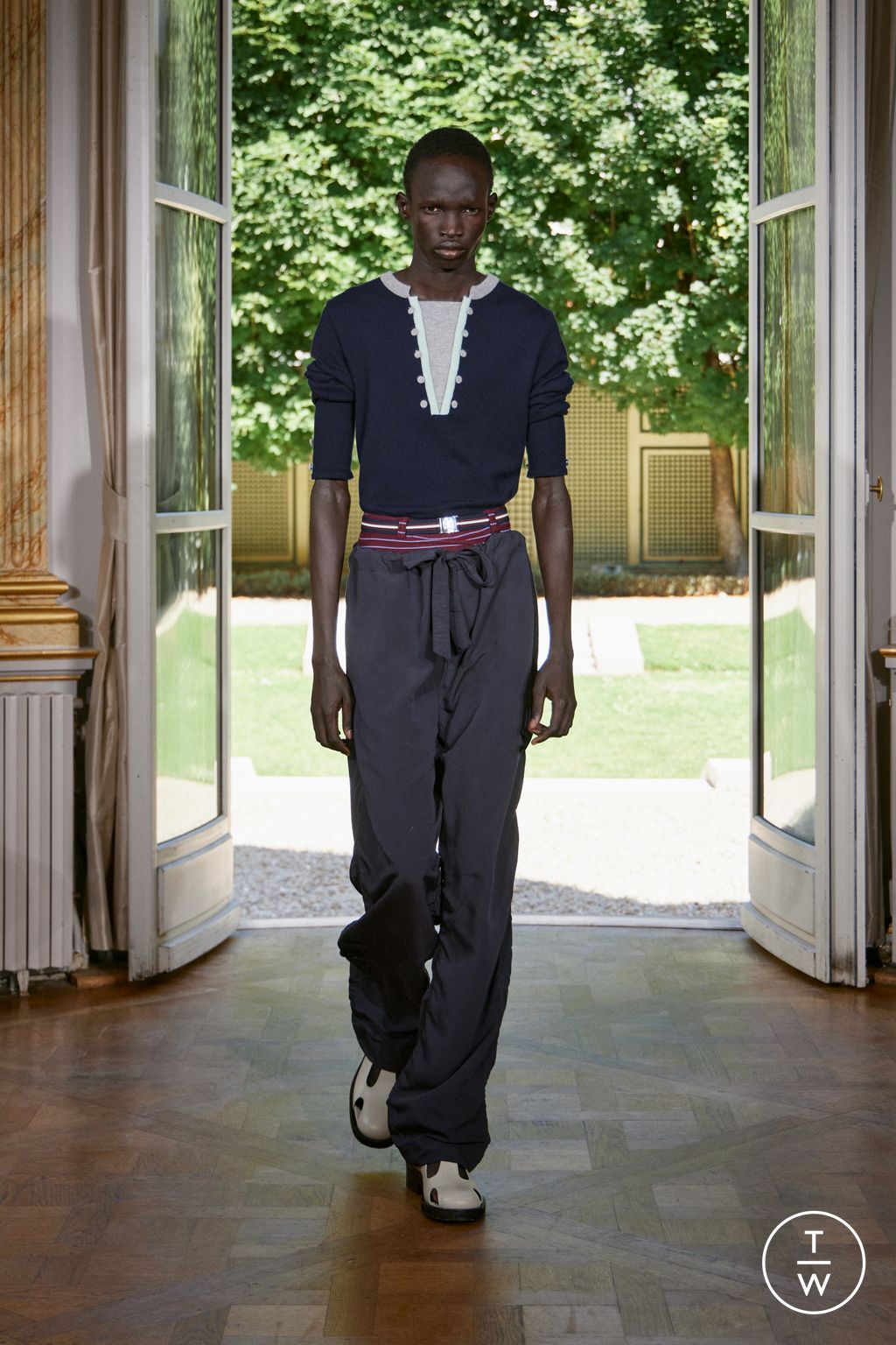 Fashion Week Paris Spring/Summer 2026 look 16 from the Wooyoungmi collection menswear
