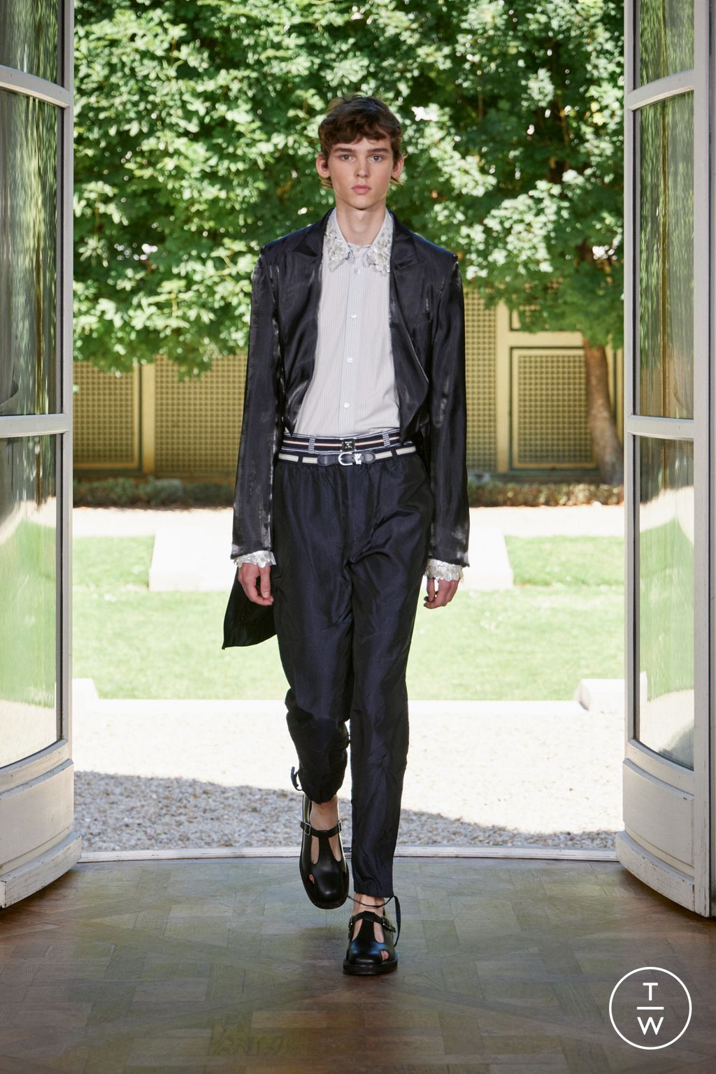 Fashion Week Paris Spring/Summer 2026 look 21 de la collection Wooyoungmi menswear