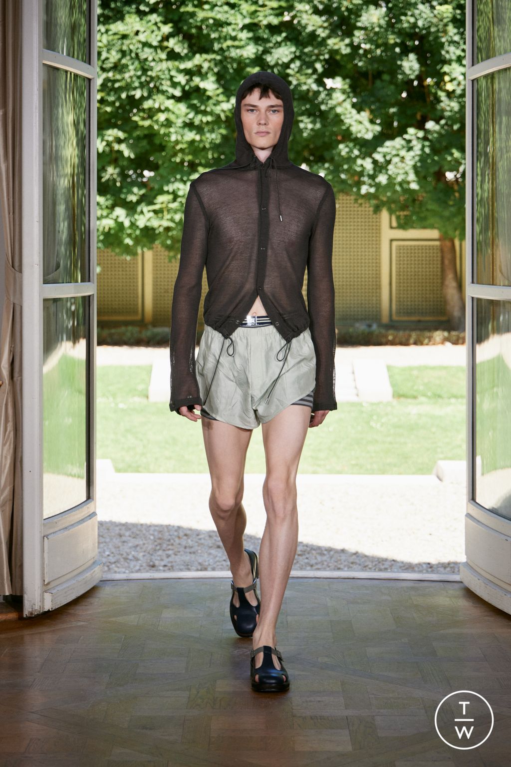 Fashion Week Paris Spring/Summer 2026 look 28 de la collection Wooyoungmi menswear
