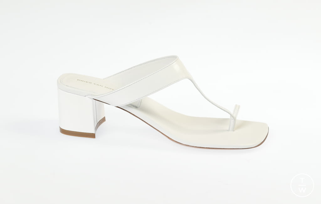 Fashion Week Paris Spring/Summer 2022 look 7 from the Dries Van Noten collection 女装配饰