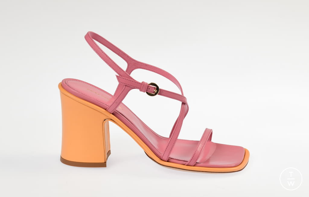 Fashion Week Paris Spring/Summer 2022 look 57 from the Dries Van Noten collection 女装配饰