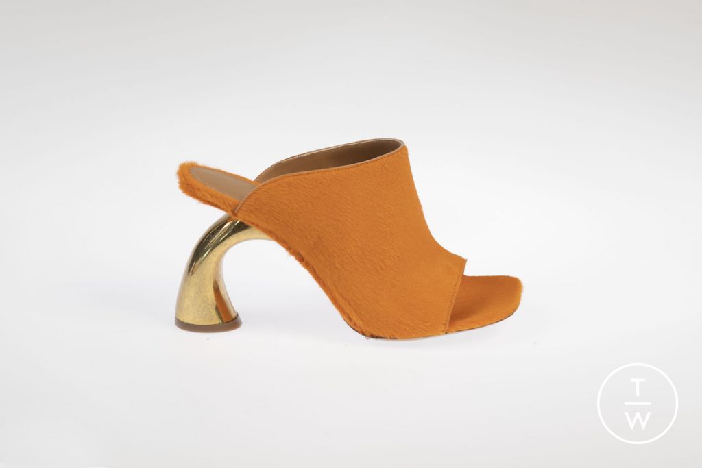 Fashion Week Paris Spring/Summer 2023 look 45 from the Dries Van Noten collection womenswear accessories