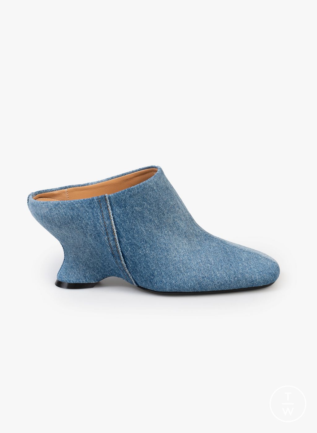 Fashion Week Paris Fall/Winter 2024 look 64 from the Dries Van Noten collection womenswear accessories