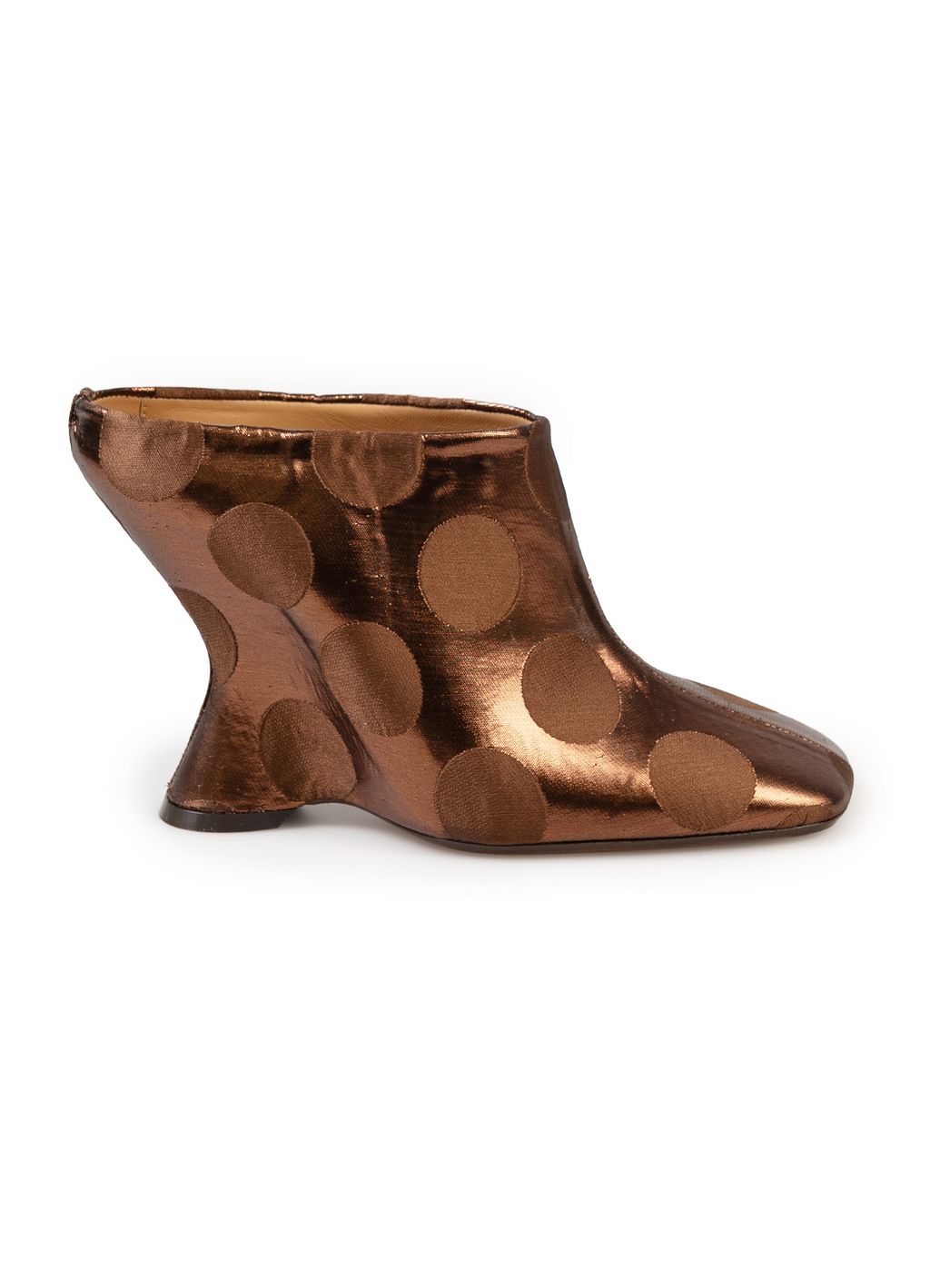 Fashion Week Paris Fall/Winter 2024 look 81 from the Dries Van Noten collection womenswear accessories