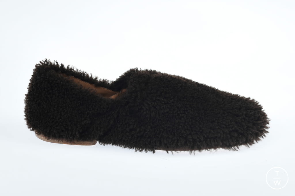 Fashion Week Paris Fall/Winter 2021 look 77 from the Dries Van Noten collection 女装配饰