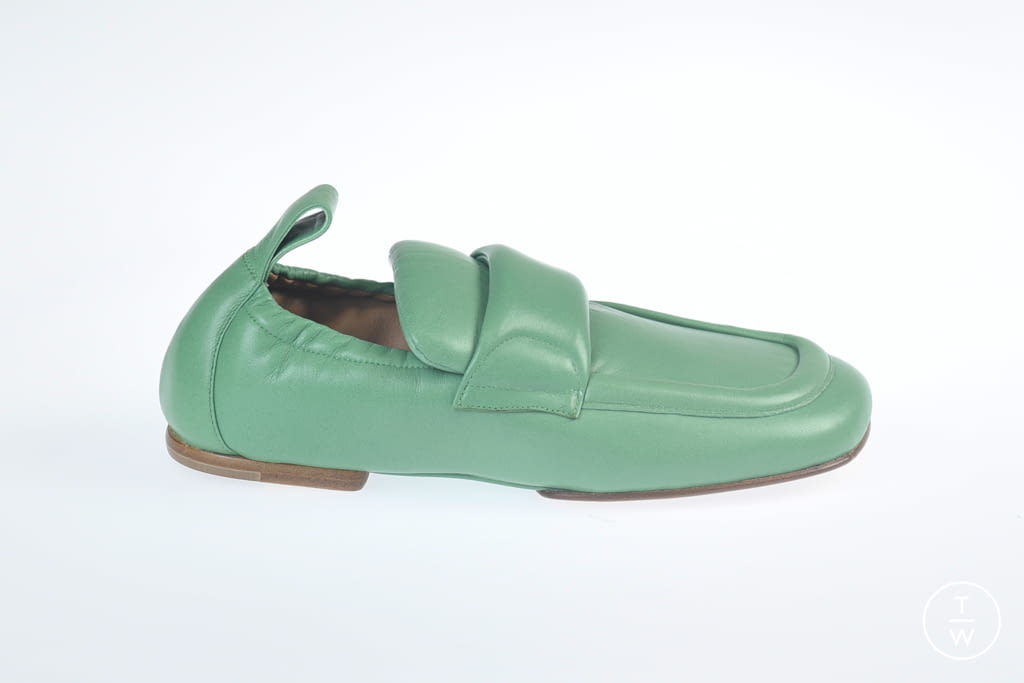 Fashion Week Paris Fall/Winter 2021 look 78 from the Dries Van Noten collection womenswear accessories