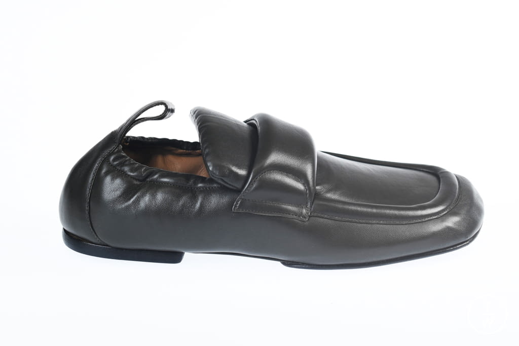 Fashion Week Paris Fall/Winter 2021 look 82 from the Dries Van Noten collection 女装配饰