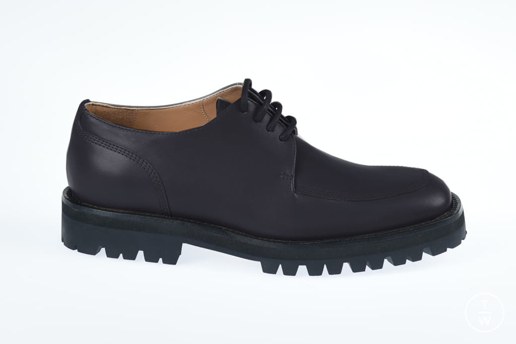 Fashion Week Paris Fall/Winter 2021 look 94 from the Dries Van Noten collection womenswear accessories