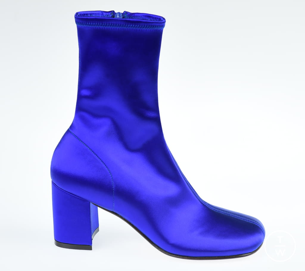 Fashion Week Paris Fall/Winter 2021 look 114 from the Dries Van Noten collection 女装配饰