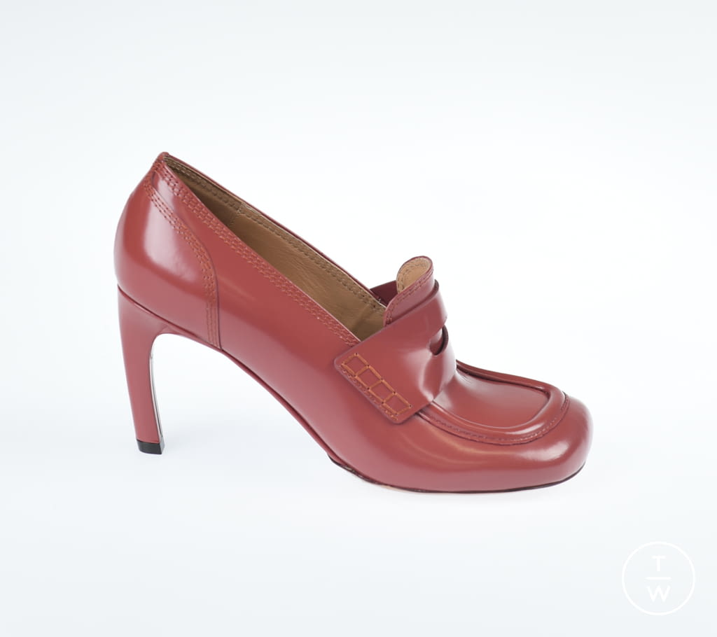 Fashion Week Paris Fall/Winter 2021 look 123 from the Dries Van Noten collection womenswear accessories