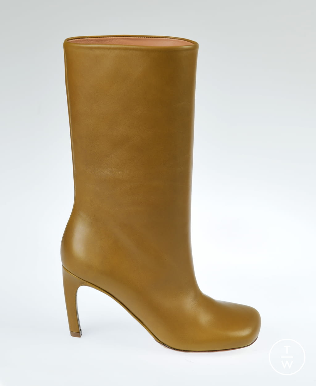 Fashion Week Paris Fall/Winter 2021 look 133 from the Dries Van Noten collection 女装配饰