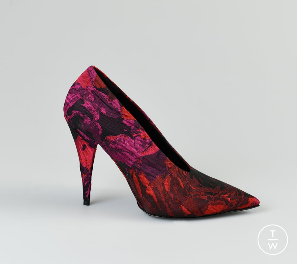 Fashion Week Paris Fall/Winter 2021 look 180 from the Dries Van Noten collection 女装配饰