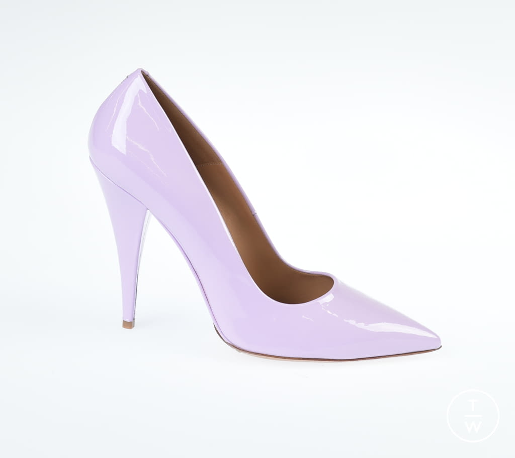 Fashion Week Paris Fall/Winter 2021 look 186 from the Dries Van Noten collection womenswear accessories