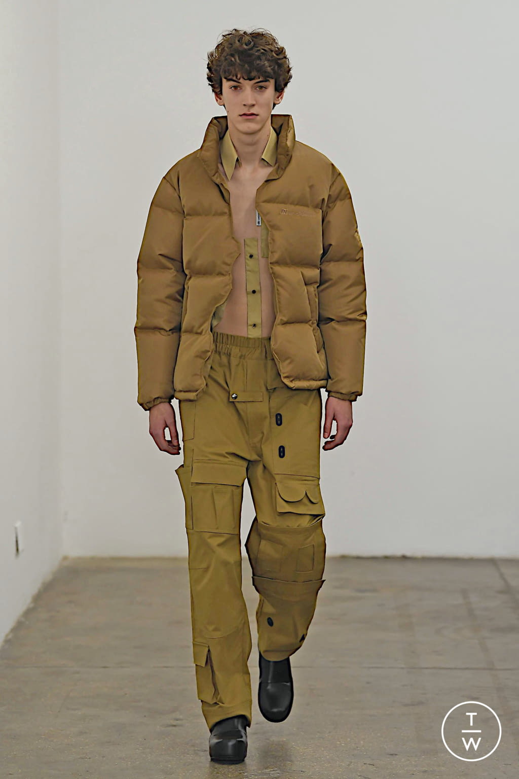 Xander Zhou FW20 男装#50 - Tagwalk：时尚搜索引擎