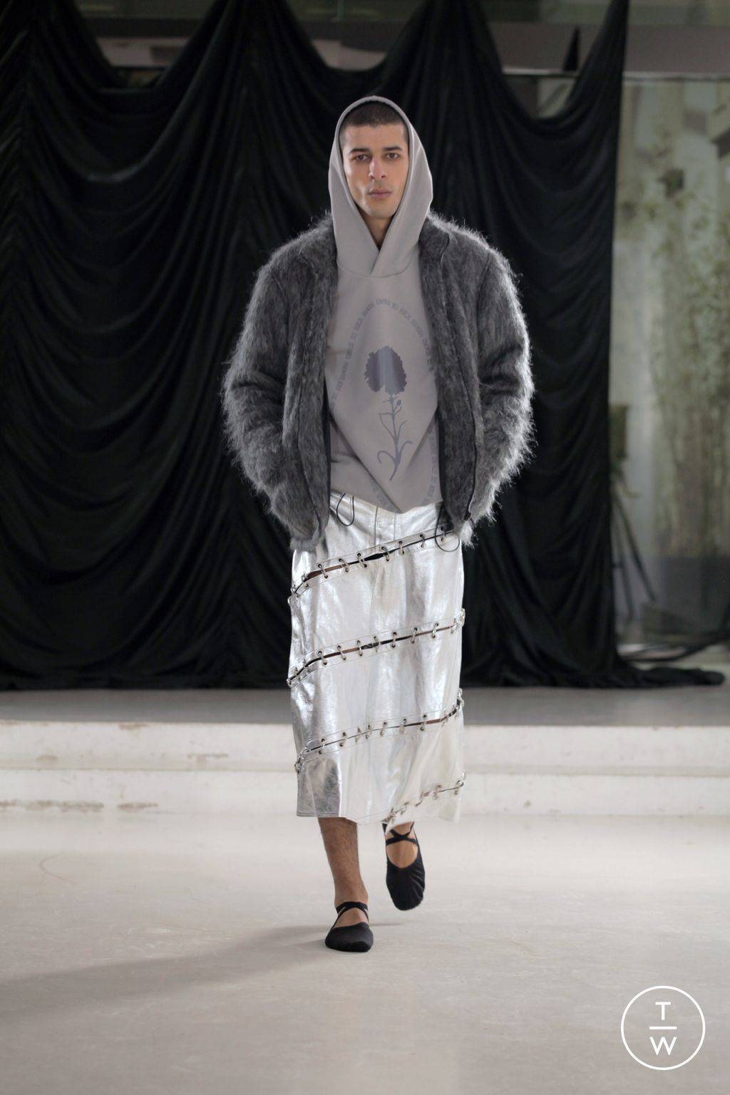 Fashion Week Paris Fall/Winter 2023 look 12 from the XIMONLEE collection menswear
