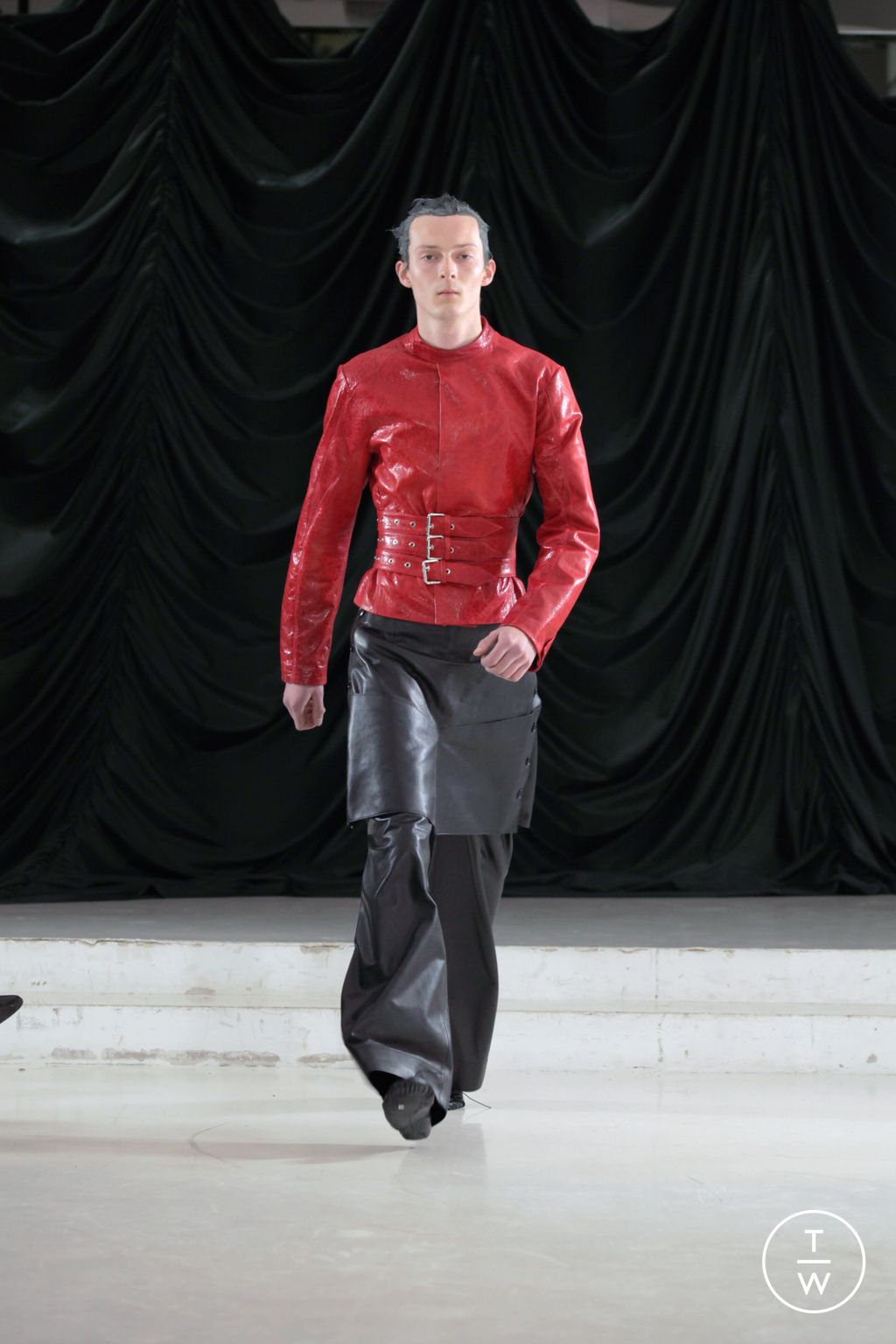 Fashion Week Paris Fall/Winter 2023 look 5 from the XIMONLEE collection menswear