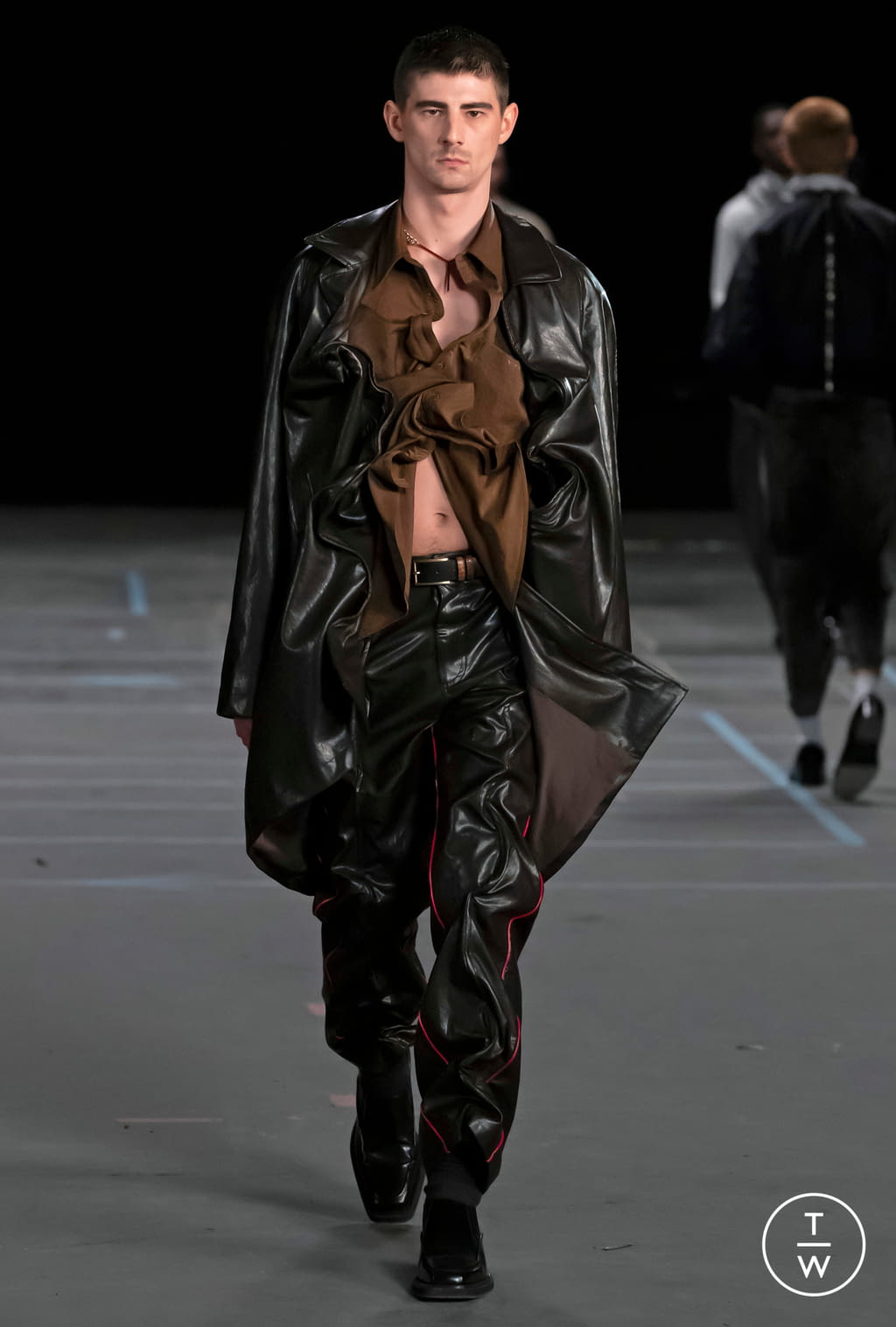 Fashion Week Paris Fall/Winter 2021 look 5 from the Y/PROJECT collection 男装