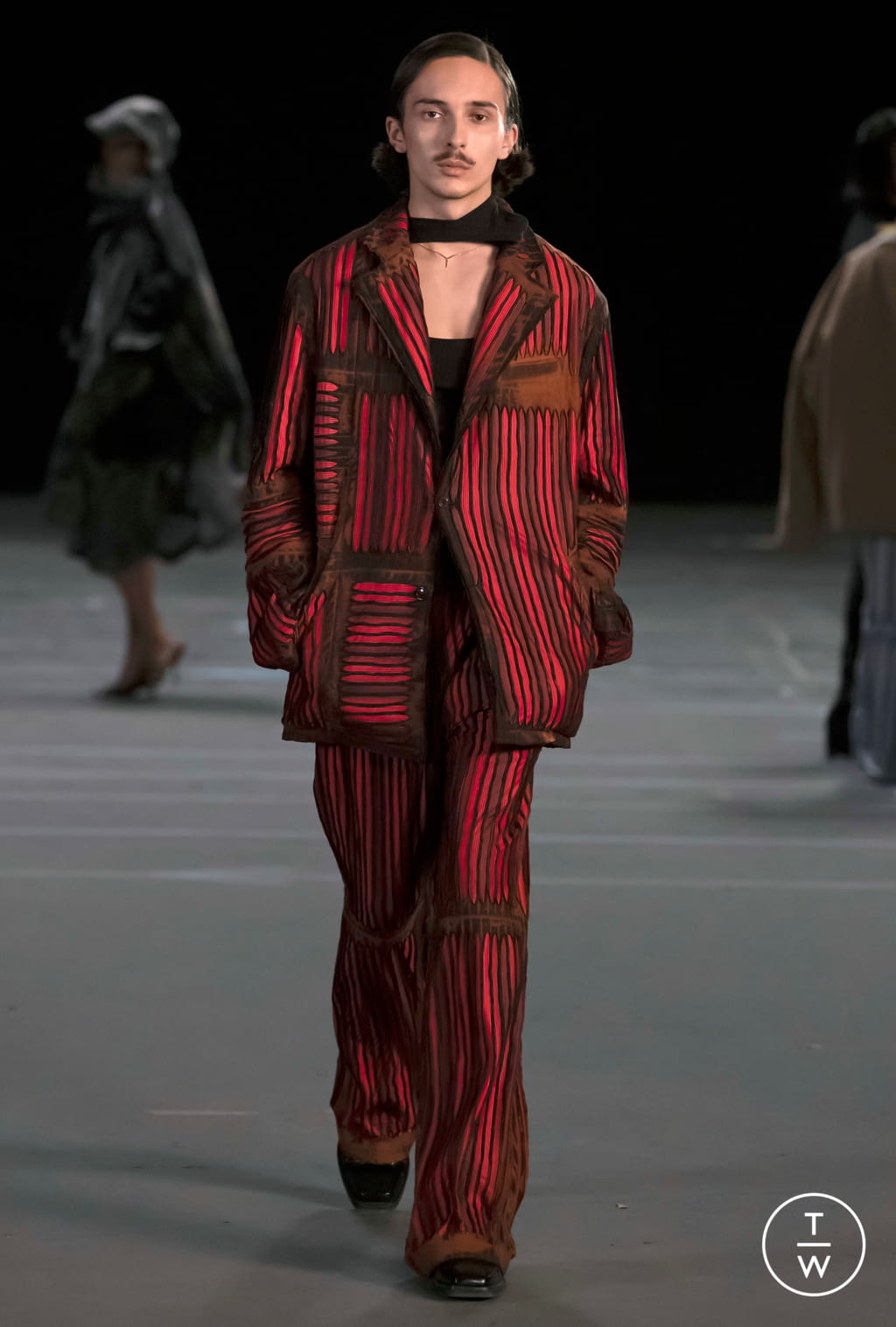 Fashion Week Paris Fall/Winter 2021 look 44 from the Y/PROJECT collection menswear