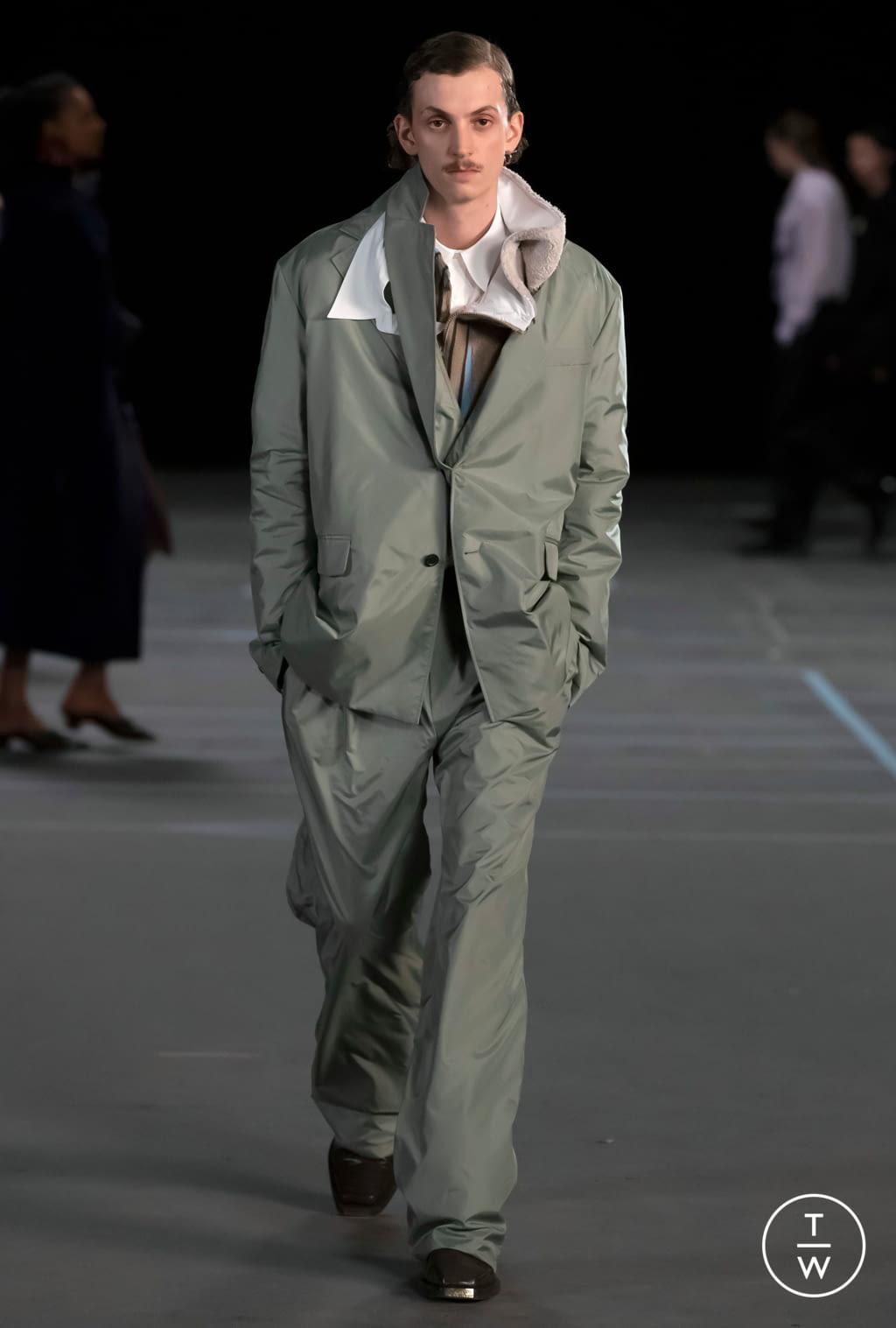 Fashion Week Paris Fall/Winter 2021 look 48 from the Y/PROJECT collection 男装