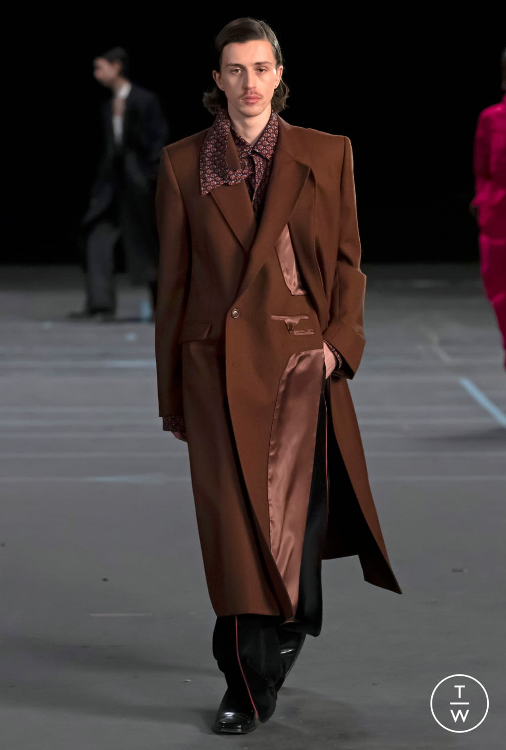 Fashion Week Paris Fall/Winter 2021 look 52 from the Y/PROJECT collection 男装