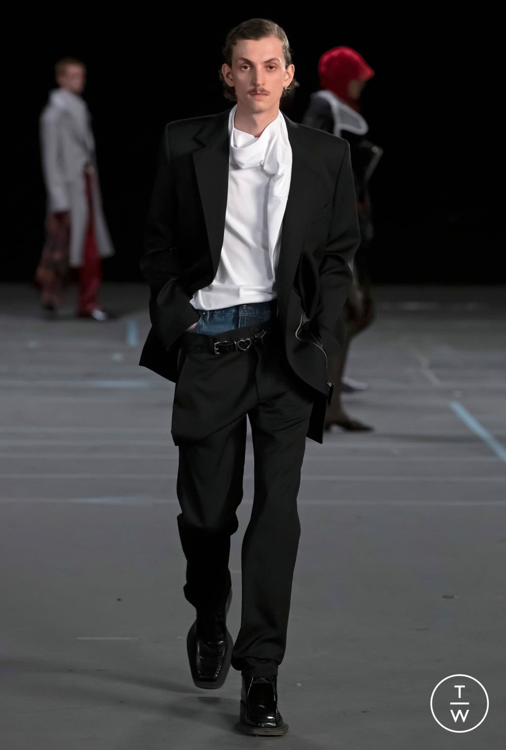 Fashion Week Paris Fall/Winter 2021 look 60 from the Y/PROJECT collection 男装