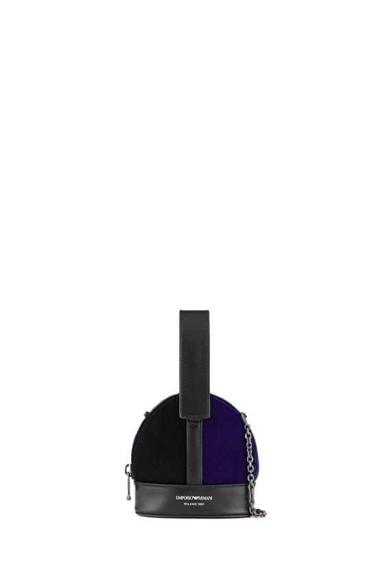 Fashion Week Milan Fall/Winter 2021 look 13 from the Emporio Armani collection 女装配饰