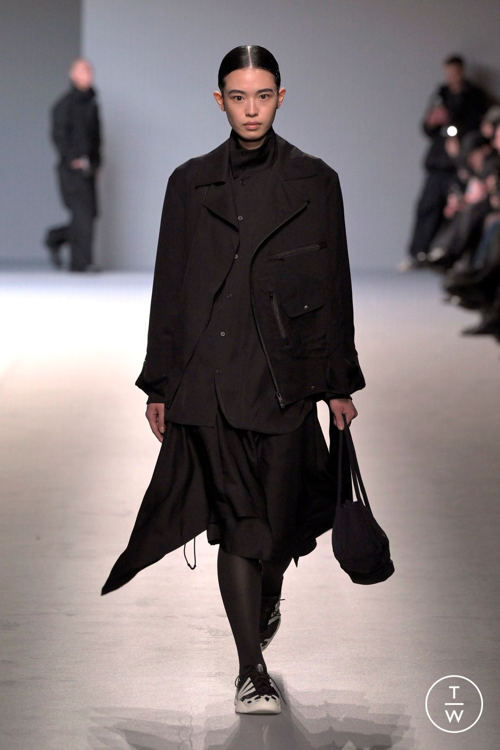 Fashion Week Paris Fall/Winter 2025 look 5 from the Y-3 collection menswear