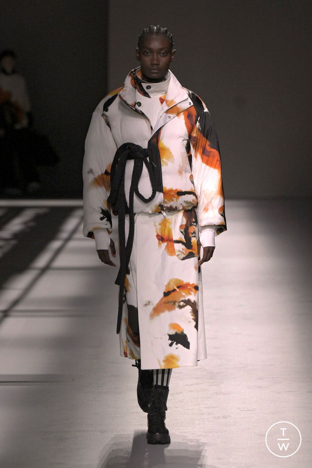 Fashion Week Paris Fall/Winter 2025 look 9 from the Y-3 collection menswear