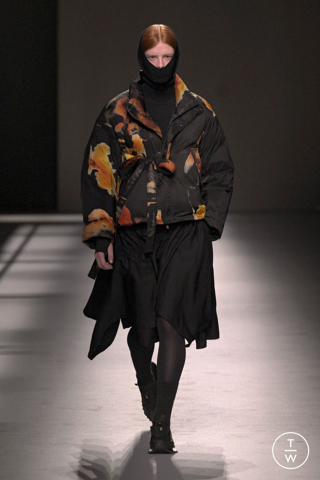 Fashion Week Paris Fall/Winter 2025 look 12 de la collection Y-3 menswear