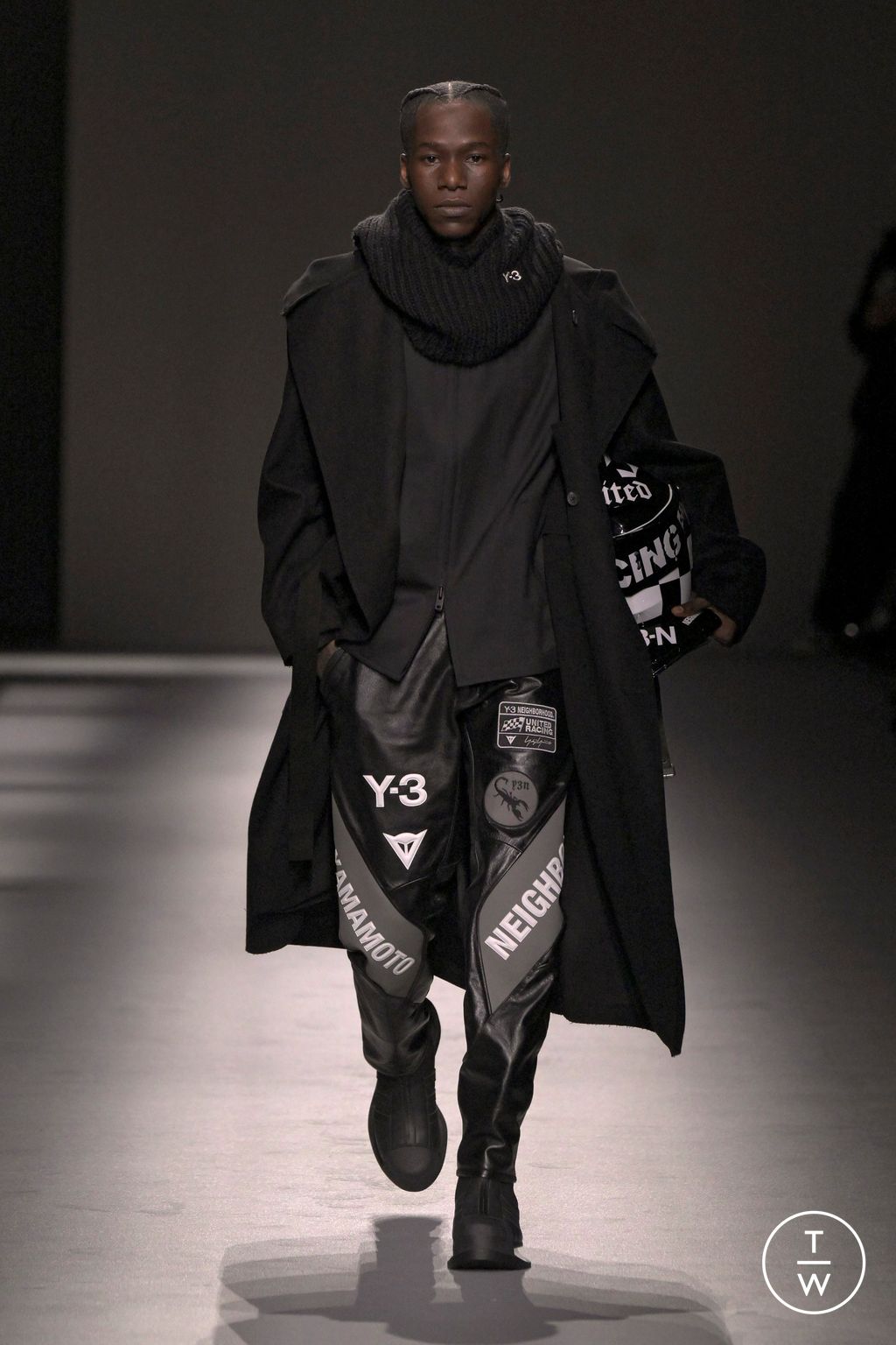 Fashion Week Paris Fall/Winter 2025 look 14 from the Y-3 collection menswear