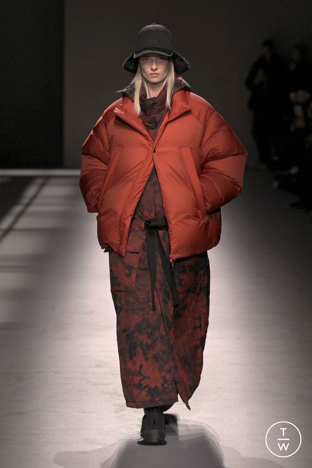 Fashion Week Paris Fall/Winter 2025 look 23 from the Y-3 collection menswear