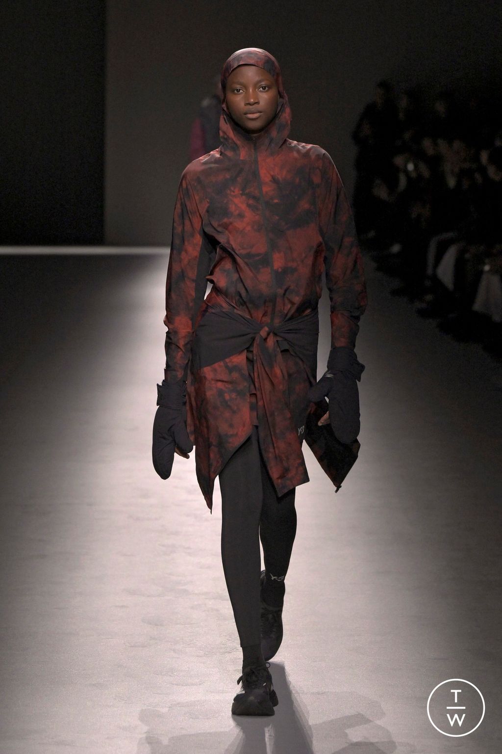 Fashion Week Paris Fall/Winter 2025 look 25 from the Y-3 collection menswear