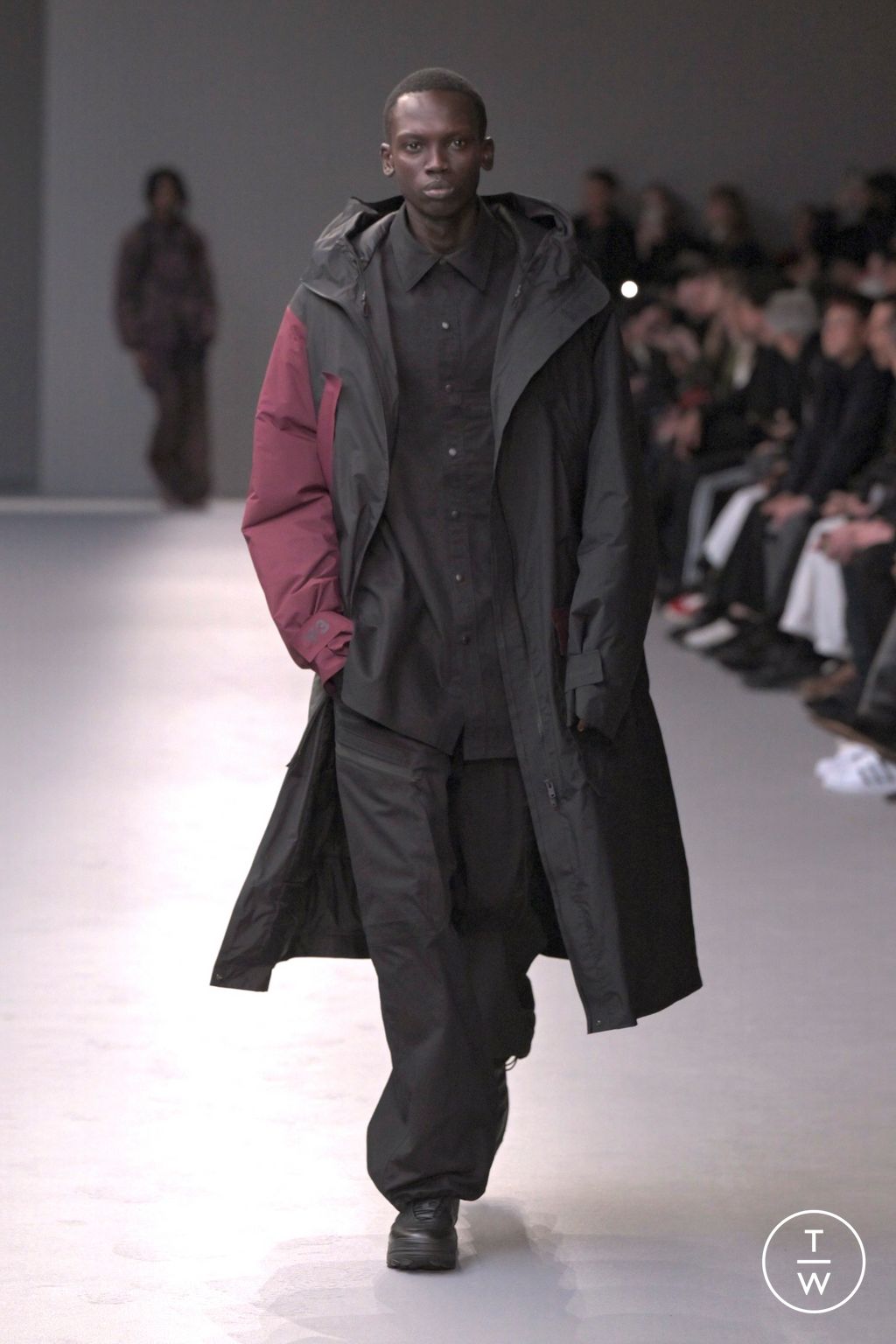 Fashion Week Paris Fall/Winter 2025 look 26 from the Y-3 collection menswear
