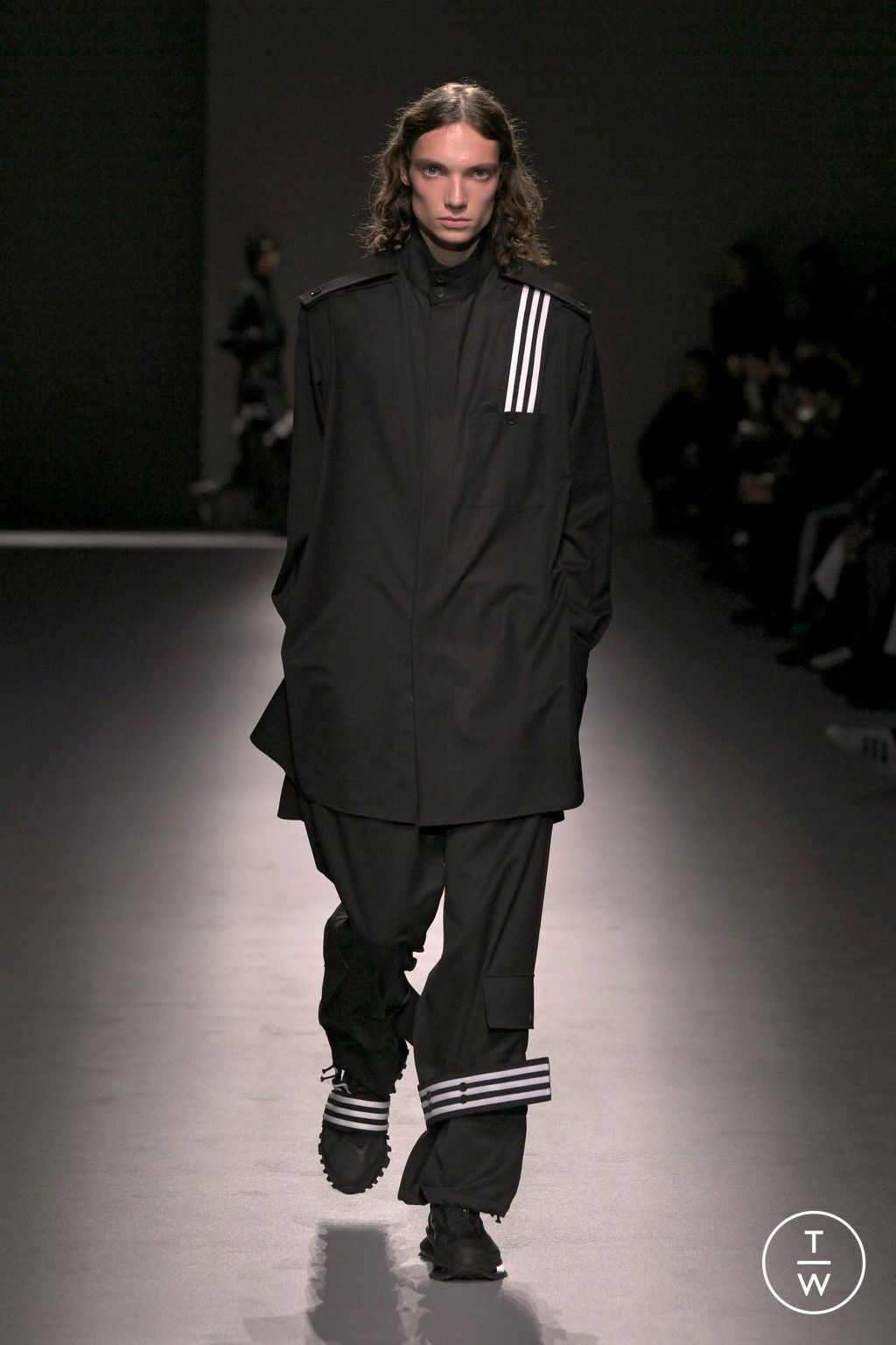 Fashion Week Paris Fall/Winter 2025 look 31 from the Y-3 collection menswear
