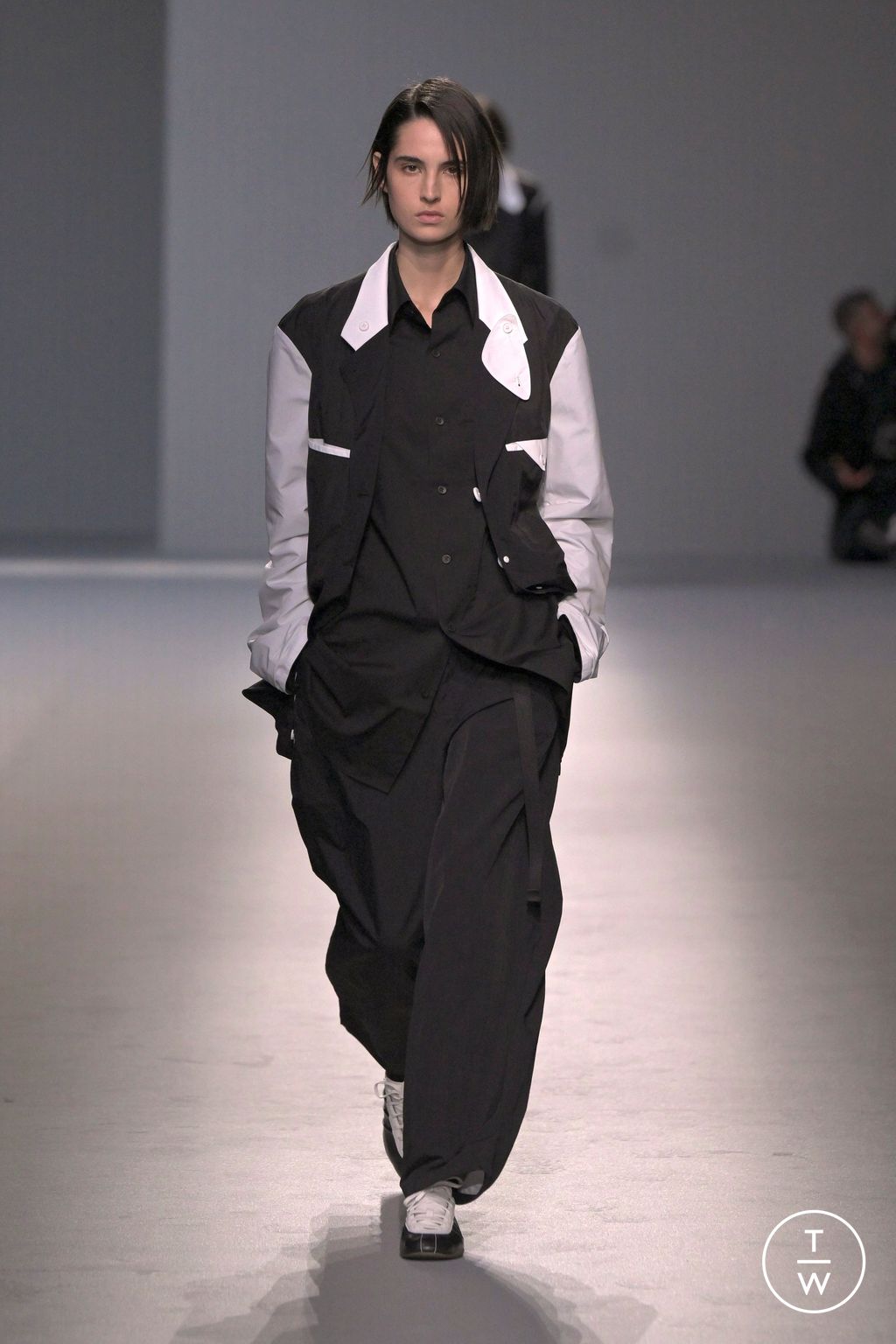 Fashion Week Paris Fall/Winter 2025 look 34 from the Y-3 collection menswear