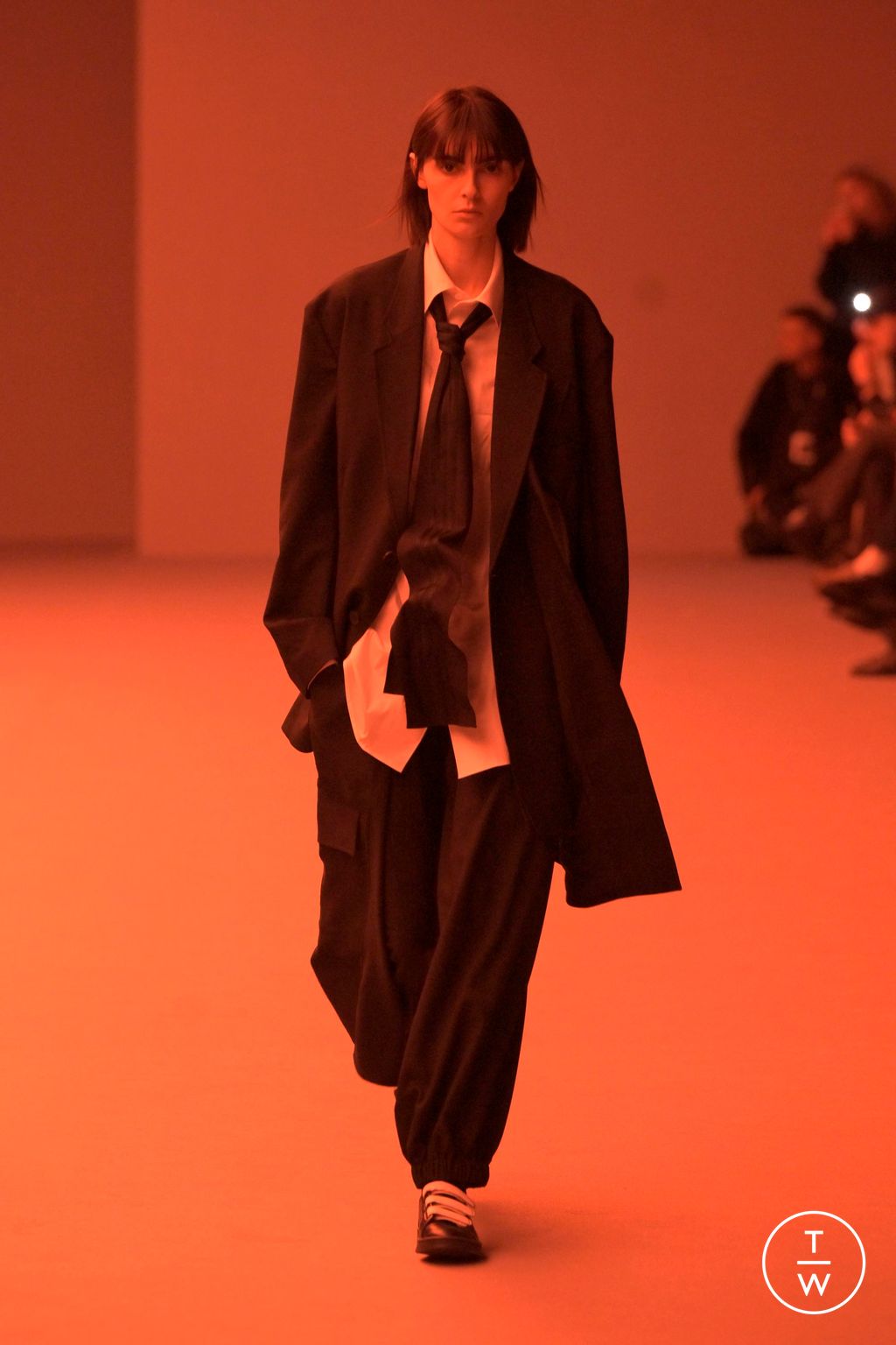 Fashion Week Paris Fall/Winter 2025 look 36 from the Y-3 collection menswear