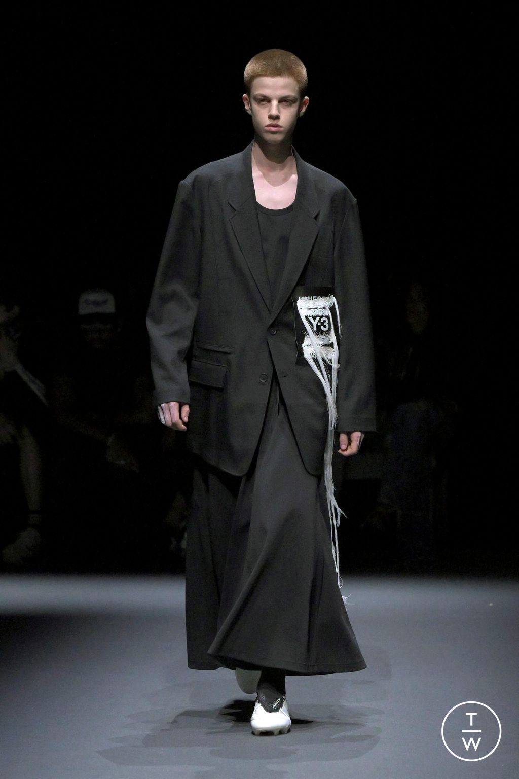 Fashion Week Paris Spring-Summer 2025 look 3 from the Y-3 collection menswear