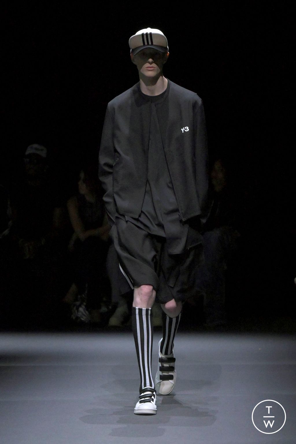 Fashion Week Paris Spring-Summer 2025 look 13 from the Y-3 collection menswear