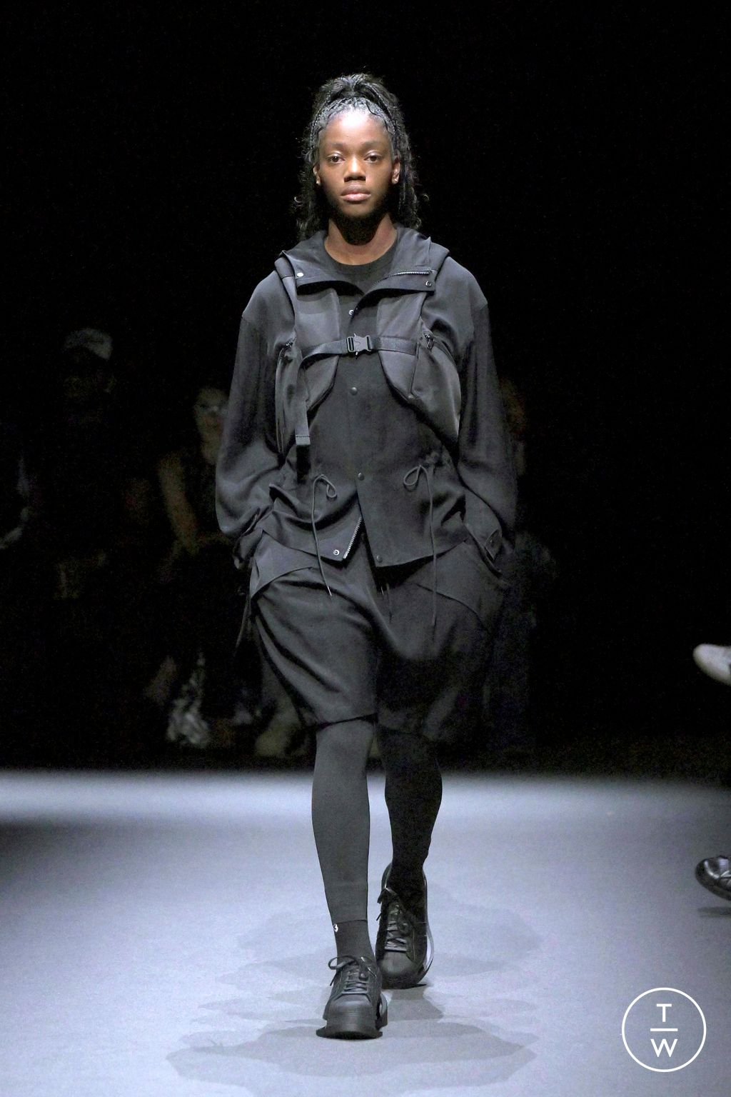 Fashion Week Paris Spring/Summer 2025 look 16 from the Y-3 collection menswear